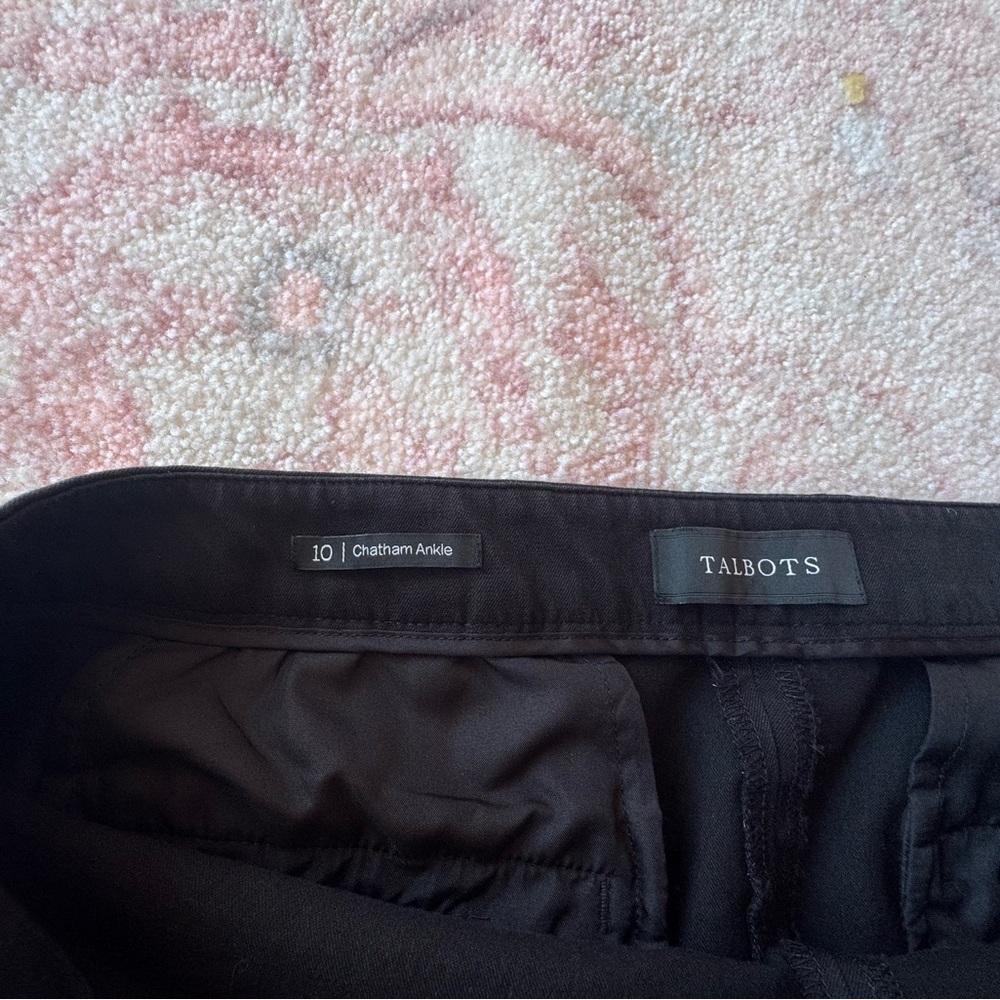 TALBOTS Women’s Bottom Bundle (Size 10 and M) - Picture 4 of 9